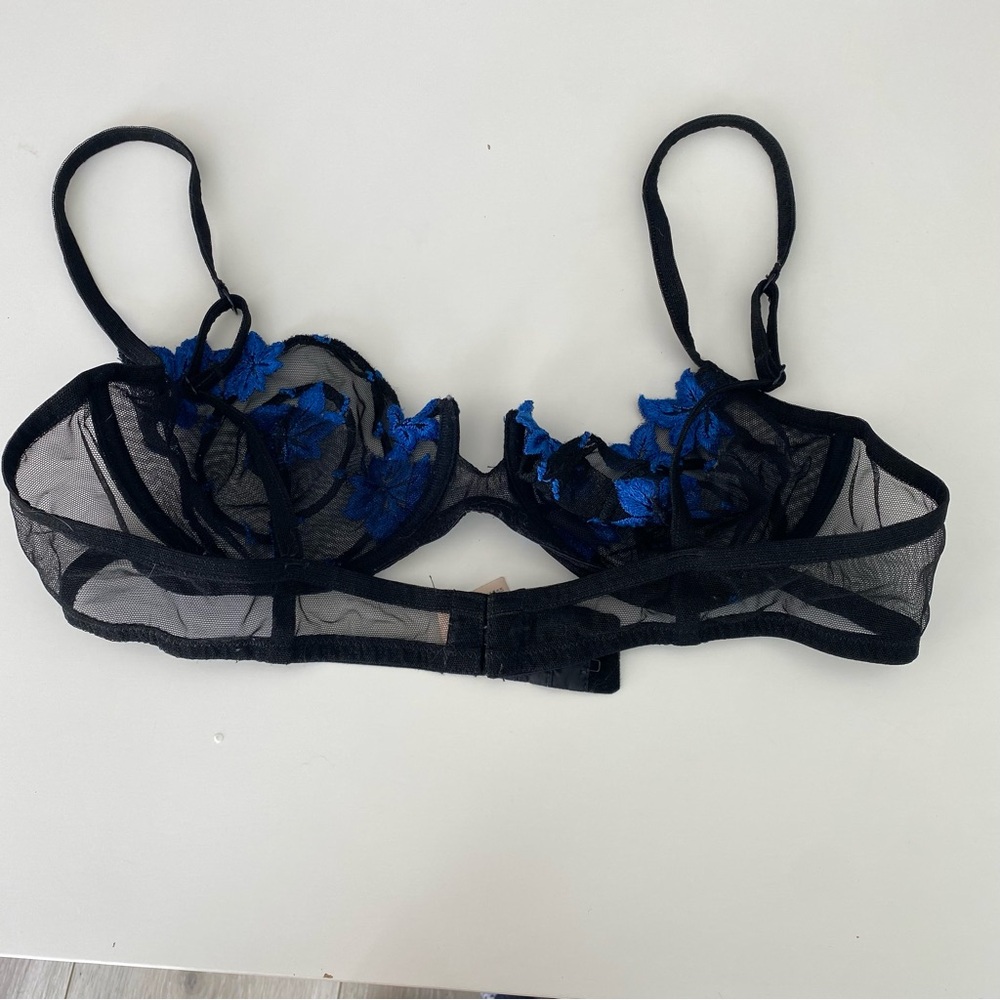 Vintage‎ La Perla Sheer Black Bra Blue Appliqués - Picture 4 of 9